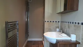Large Family Cottage With Hot Tub, Ideally Located For Activities. Pet Friendly. - Image 5