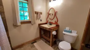 Peaceful historic log cabin getaway on 30 acres - NO cleaning fee! - Image 5