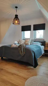 The Polly vacation home is a small, cozy townhouse - Image 4