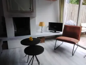 Maravilhosamente renovado em 2015 para 6 pessoas. evento. 8 com sofá-cama - Image 5