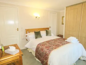 Sheilas hytte, PENRYN - Image 4