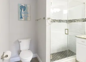 AVALON RESORT, LUXURY CUSTOM 2/2 BEACH THEMED CONDO, HEATED POOL, CLOSE TO BEACH - Image 4