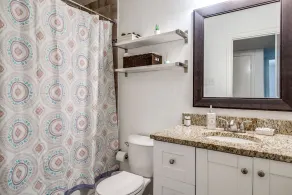 FRESHLY renovated home. Carrollton, DFW - Image 4
