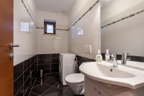 NEW!! Spacious and luxurious apartment with private 50m2 pool! - Image 2