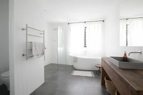 Familienrückzugsort - Architektenhaus mit Mineralpool und Außenkamin - Image 2