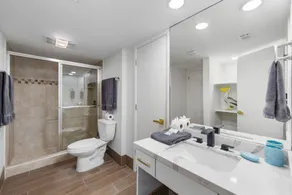 Designer Ocean View Condo · Saida IV · 6 Beds · Walk Everywhere - Image 4
