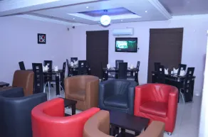 De Rigg Place - Alaka Estate, Surulere - Image 5