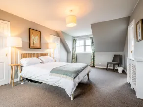4 bedroom accommodation in Dundonnell - Image 4