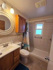 3 Bed Lake Home, Beach Vibes, Located on DL Strip! - Image 4