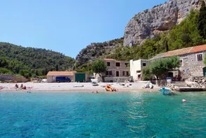 1-Zimmer-Ferienwohnung am Strand Bucht Pokrivenik, Hvar (A-10427-c) - Image 4