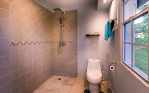 Flamboyant Villa - Image 5