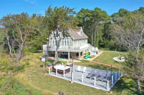 Coastal Bliss: 3500 sqft Beachfront Haven, Steps Away from Your Private Beach - Your Ultimate Cape Charles Getaway - Image 4