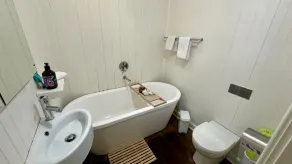 Barefoot Beach Cottage - Image 2