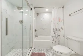 Magnificent Gulf View Condo 2 Bedroom Condo by RedAwning - Image 4