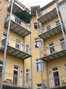 3-Raum-Fewo-Dresden-Zentrum-Balkon-Blick-auf-Altstadt-L10 - Image 5