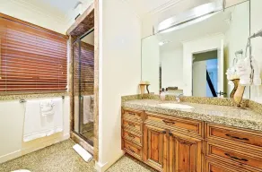 Luxury Gated Mission Bay Estate with Resort Style Pool! - Image 3