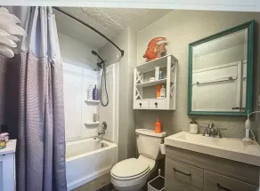 Coastal Gem Just Minutes from the Beach! 🏝 - Image 4