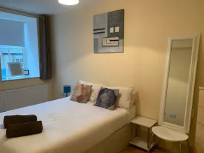 Ulverston Town Centre modern apartment - Image 5