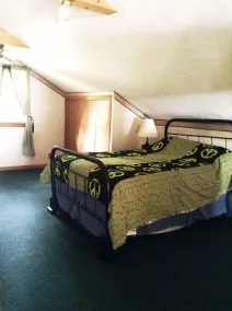 Historic Ice House Cottage - Image 3