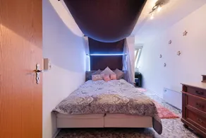 Holiday Apartment 'Mole Valley Ranch 2' with Balcony and Wi-Fi - Image 5