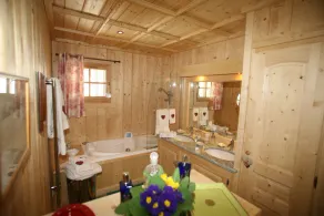 Charming chalet facing Mt Blanc - Image 4