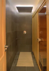 Luxury 6 bedroom chalet, spa, pool table, gym, walking distance to Chamonix  - Image 3