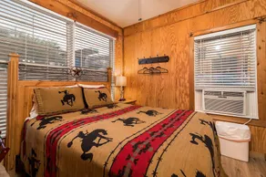 Bandera Bunkhouse On Main #5 - Image 5