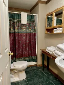 Casey's Cabins - Image 3