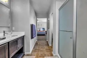 Calm & Cozy 3 Bedroom - Manhattan Beach Inspired Home - Image 4