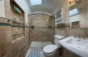 Beautiful home close to the beach with hot tub - Image 5