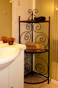 La Rosepierre, studio with a breathtaking view of the red-blue-green Salagou mountains - Image 3