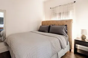 Private 2BR Downtown Retreat with Onsite Parking — Walk to Petco & Gaslamp - Image 5