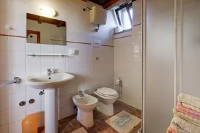 Agriturismo 'Stella Sud Podere Carbone' avec terrasse et Wi-Fi - Image 2