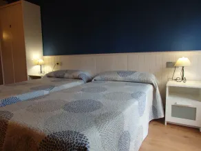 Gammalt bondgård restaurerat i trä och sten - Image 4