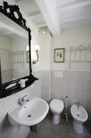 City / Village Apartment in Cortona with 2 bedrooms sleeps 4 - Image 4