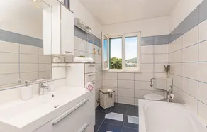 2 bedroom beautiful home in Rogoznica - Image 2