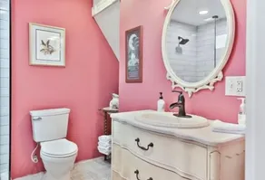 Beautiful restored Victorian farmhouse - Image 3