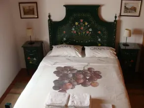 Cete: Casa com jardim - Image 4