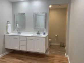 Excellent location right across the street from the Expo Center! – Sleeps 8 - Image 3