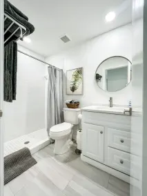 2bd 2ba New condo in the heart of Naples. 10mins to the beach & shops!  - Image 5