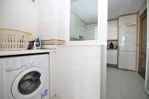 Appartement de deux chambres avec Wifi et clima, Proche de la plage entre Estepona et San Pedro - Image 2