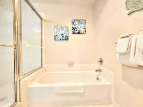 Rising Sun Stunning Oceanfront Ocean View Villa! 3 Beautiful Resort Pools! Beach Front! - Image 5