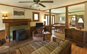 Restored Farmhouse 1920s.  Family and Pet Friendly. Borders National forest - Image 5