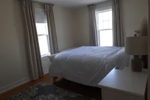 Au cœur du village: Compass House Baddeck - Image 3