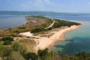 Lovely two bedroom house with private pool and great views - Image 4