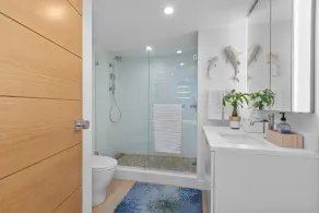 NEW RENO OCEAN FRONT -AC, direct beach access, heated pool, hot tub, pickle ball - Image 5