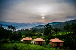 Cabaña para parejas con hidromasaje y chimenea - Image 4
