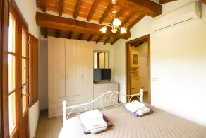 Cottage with private swimming pool, outdoor Jacuzzi and air conditioning. Extremely panoramic positi - Image 5