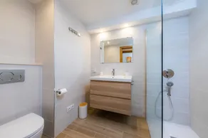 Ferienhaus \"Can Nogueras\" mit WLAN, Balkon, Terrasse, Gemeinschaftspool und Garten - Image 2