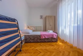 Holiday apartment mit Klimaanlage und Balkon - Image 4